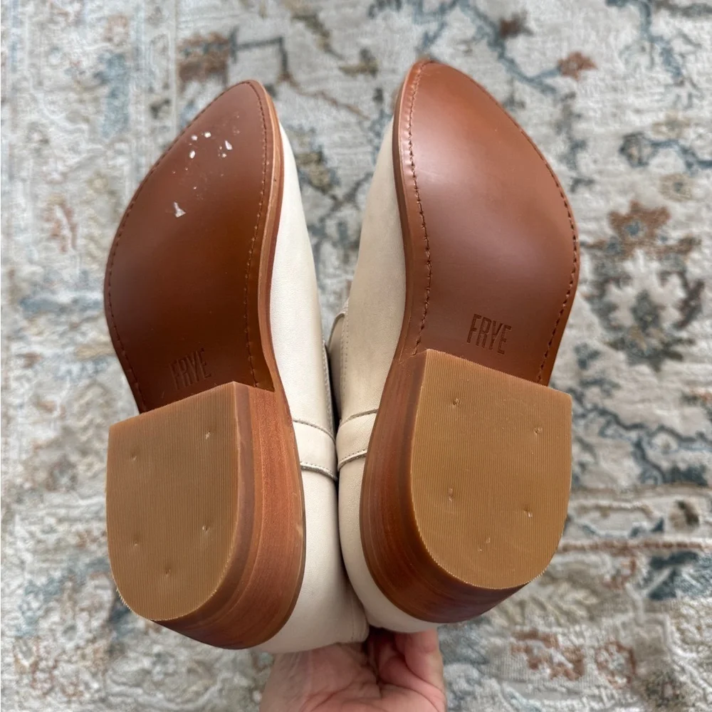 FRYE Billy Ruffle Boots in Almond 7.5